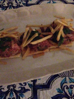 Una foto de Tosta de steak tartar