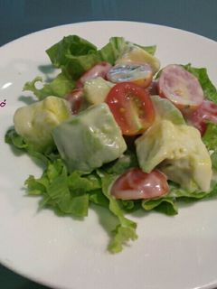 Hình của món Salad bơ.
