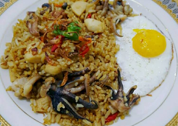 Resep Nasi Goreng Seafood oleh yashella tirana - Cookpad