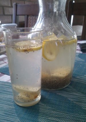 Una foto de Refrescante Agua de chia