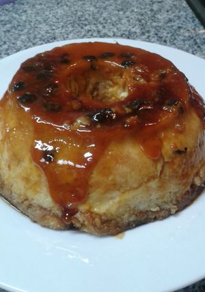 Una foto de Postre de pan y pasas 