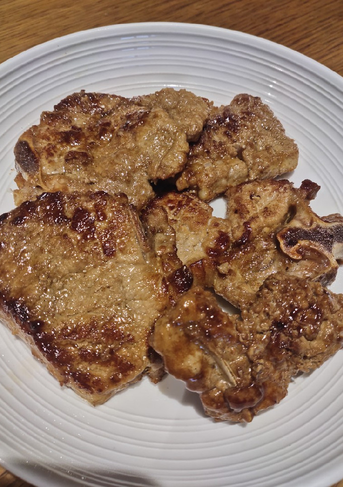 A picture of Pork Chops.
