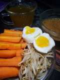 Wortel, Tauge, dan Telur Setengah Matang