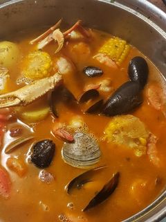 A picture of Seafood broil.