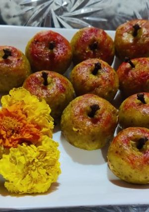 A picture of Mava dry fruit apple.