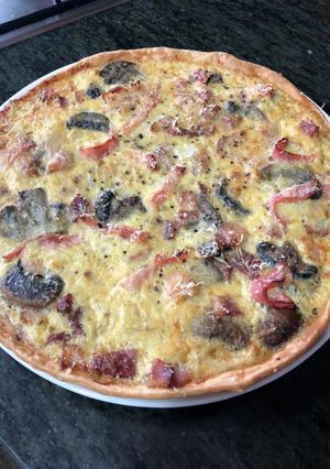 Una foto de Quiche de bacon y champiñones