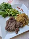 Bistec de vacuno con guarnición de Quinoa y Apio