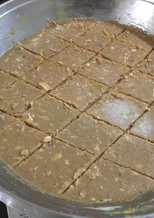 A picture of Gujarati golpapadi wheat energybar.