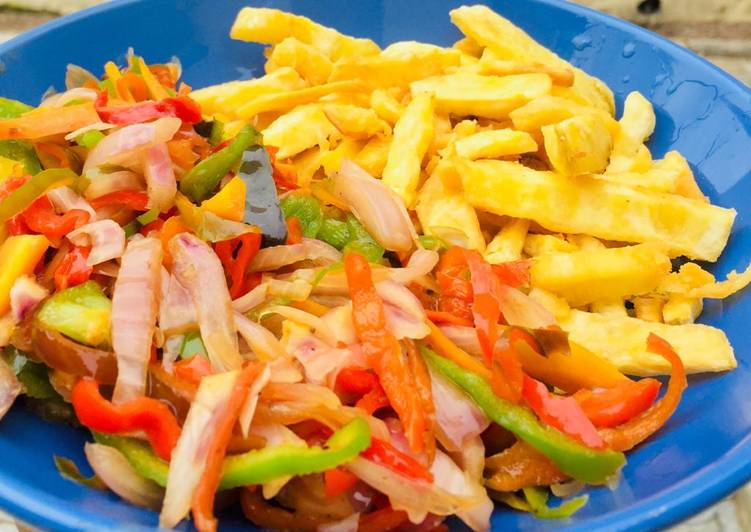 Recipe of Awsome Sweet potatoe chips and vegetables stir fry | Quick Recipe For One