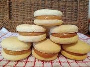 Una foto de alfajores de maicena
