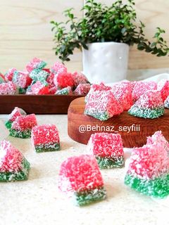 عکسی از دستور باسلوق ژله ای یلدایی🍉