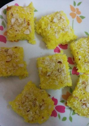 A picture of Coconut burfi.