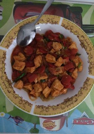 Foto resep Merah kuning telur tahu sosis pedas manis