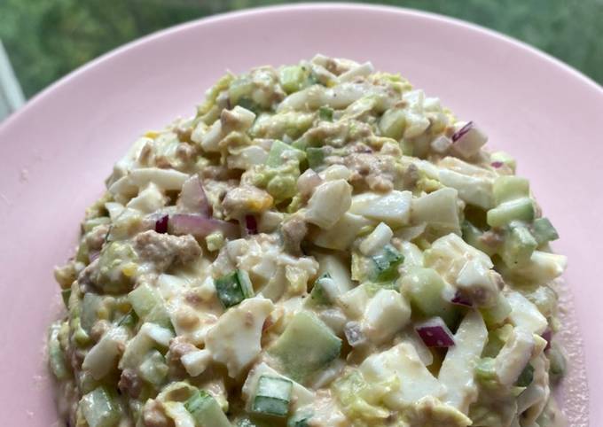 Салат с тунцом