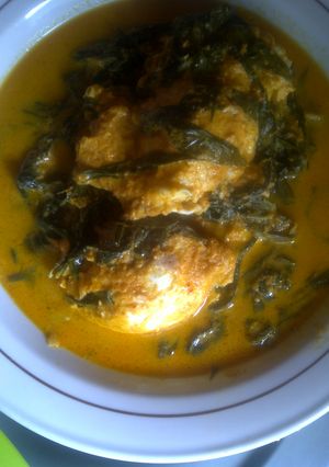 Foto resep gulai daun singkong plus telur ceplok