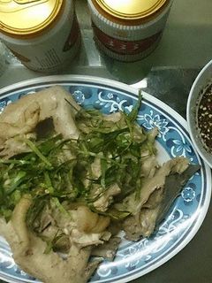Hình của món GÀ LUỘC LÁ CHANH.