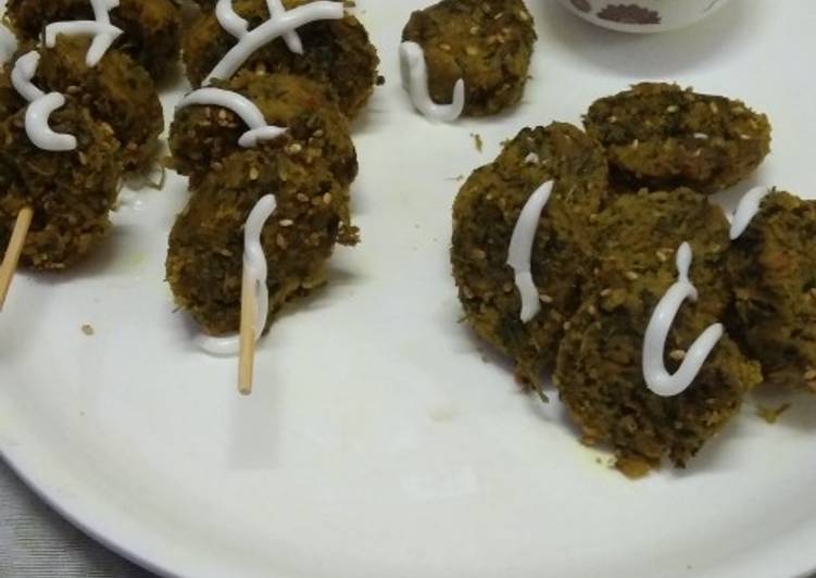 Recipe of Yummy Moong dal palak vadai