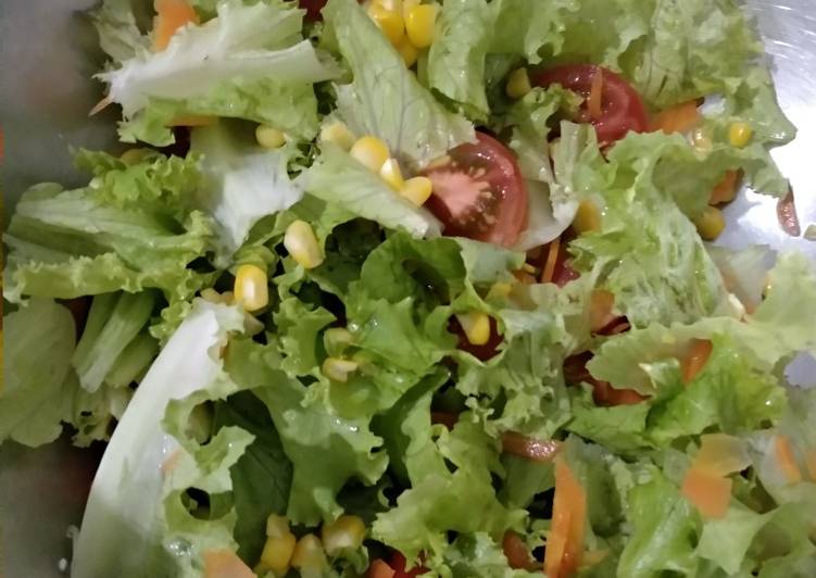 Cara Mudah Membuat Salad Caesar Sederhana Super Enak
