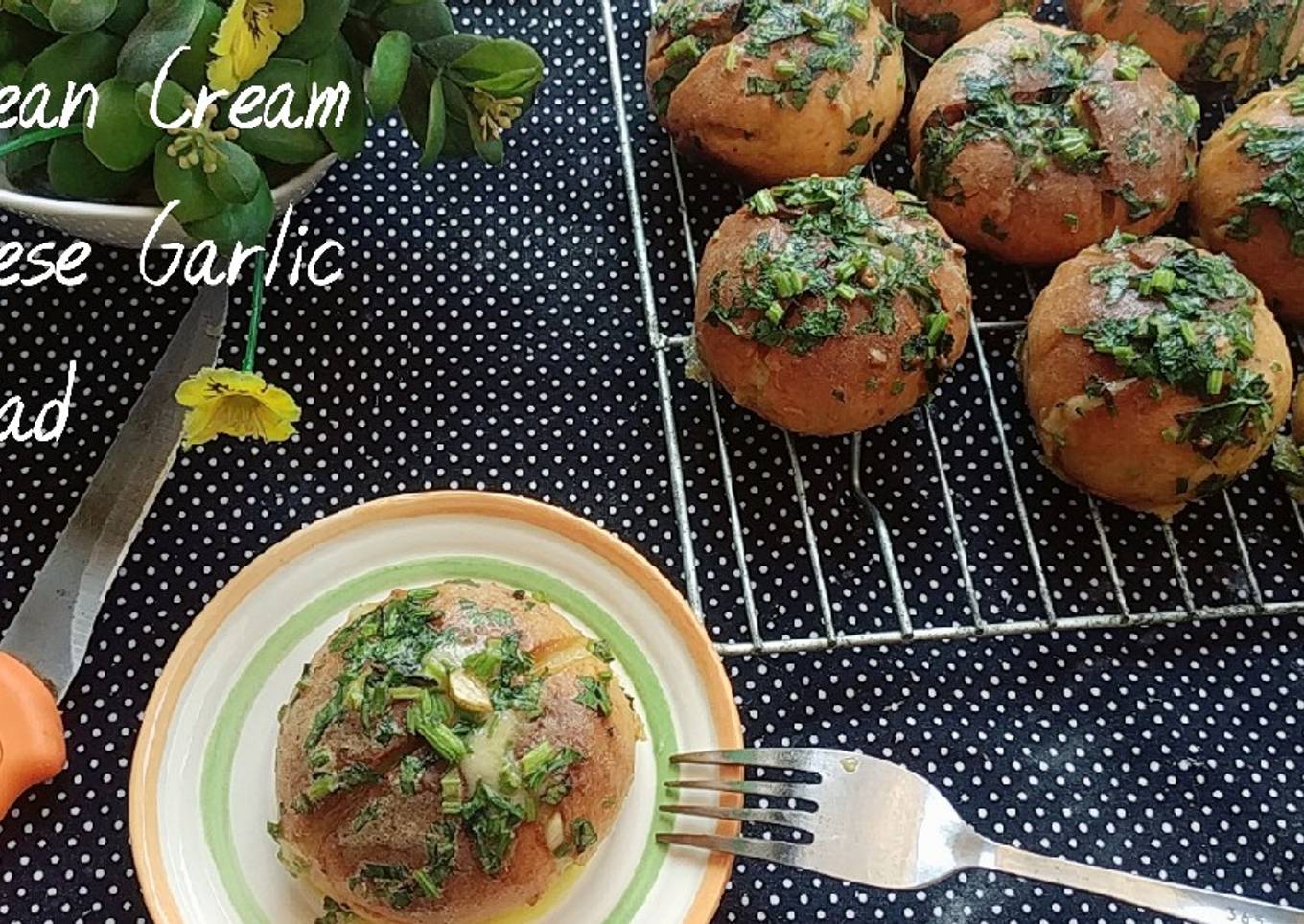 Korean Garlic Bread