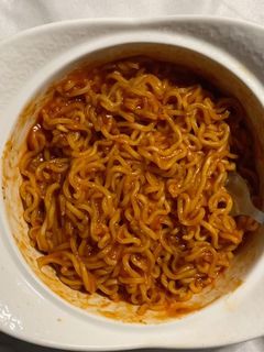صورة لوصفة اندومي حامض لذيذ🍝👌🏻