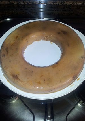 Una foto de flan de bizcocho de chocolate