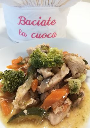 Foto di Spezzatino di pollo con verdure