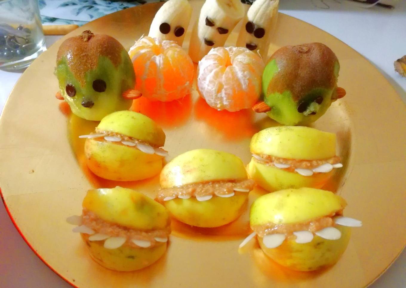 Fruta Halloween variada y saludable 🍎🍊🥝🍌