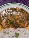 Carne de puerco con verdolagas en salsa combinada