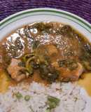 Carne de puerco con verdolagas en salsa combinada