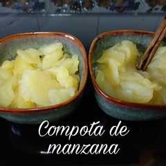 Una foto de Compota de manzana en microondas