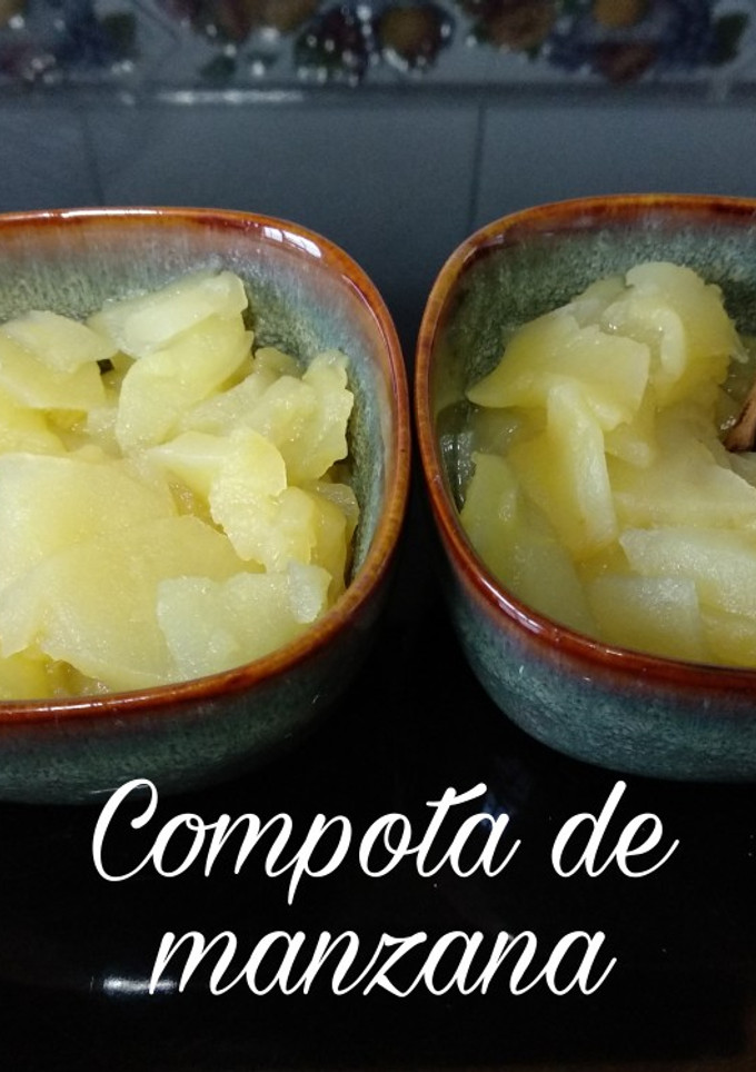 Una foto de Compota de manzana en microondas