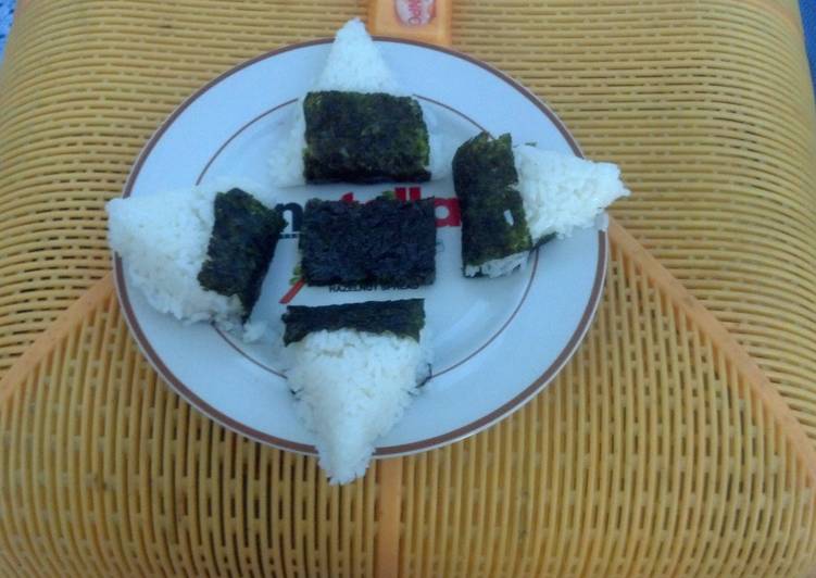 simple onigiri