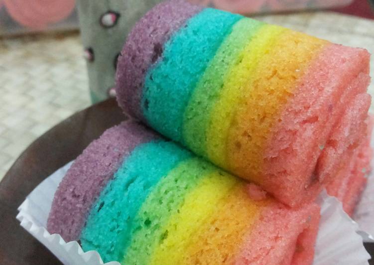 Cara Gampang Membuat mini rainbow rollcake ala tannia wong yang Enak