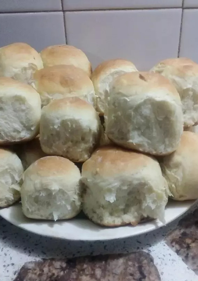 Una foto de Minis Bollos de limón 🍋