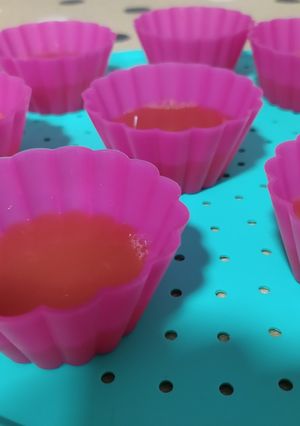 Una foto de Gelatina de pomelo y ciruela con Agar Agar