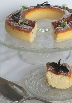 Una foto de Pastel de queso y chocolate blanco, estilo japonés