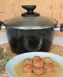 Albóndigas en salsa de almendras
