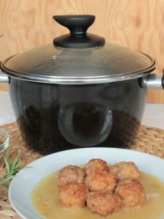 Una foto de Albóndigas en salsa de almendras