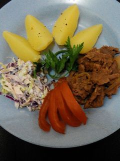 Foto resep beef potato lada hitam with salad