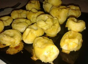 Una foto de Knishes de papa