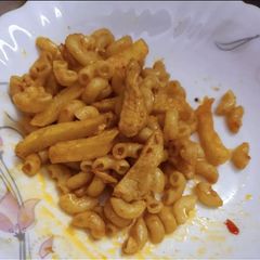 A picture of Macaroni.