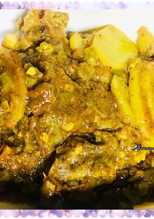 A picture of Potatoes & green beans curry.