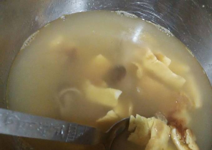 Bagaimana Menyiapkan ABC Soup Telur Yang Enak Banget