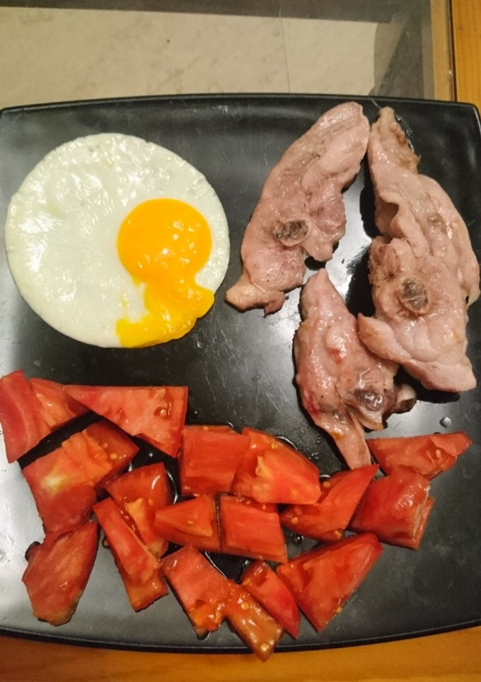 Una foto de Chuletas de pavo con huevo