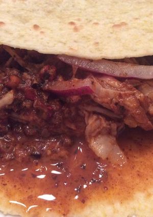 Una foto de Cochinita pibil cocinada a baja temperatura
