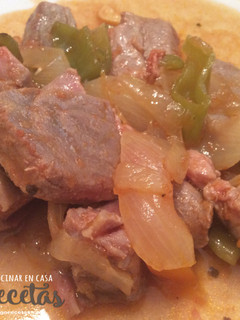 Una foto de Atún encebollado