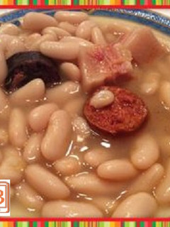 Una foto de Fabada asturiana, la auténtica, en olla GM