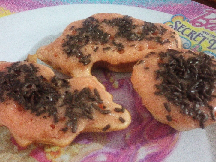 Langkah Mudah untuk Membuat Resep  Kue cubit stroberi yang Bisa Manjain Lidah, Lezat Sekali