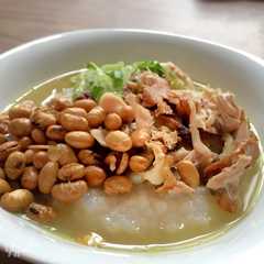 รูปของ Bubur Ayam Kuah Kuning