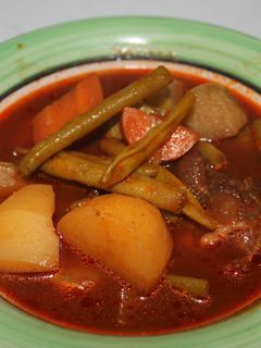 Una foto de Mole de Olla (Caldo de Res Picante - Hot Beef Stew)